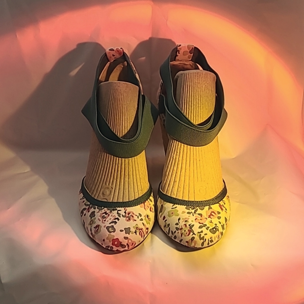 REPORT-Antonella floral print w/ teal trimming and elastic straps wedges